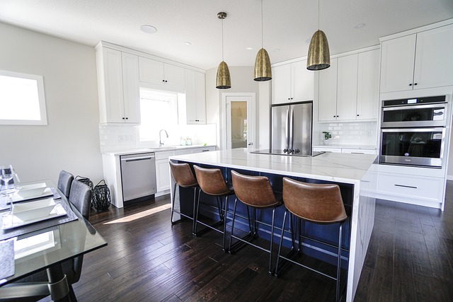 Modern Kitchen Lighting: Efficient Solutions for Busy Spaces