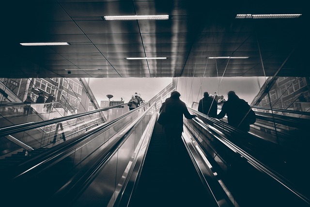 lighting-640x480-67656242.jpeg