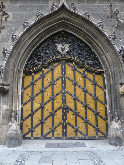metal gate