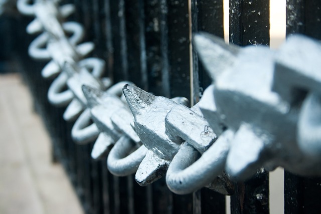 metal gate