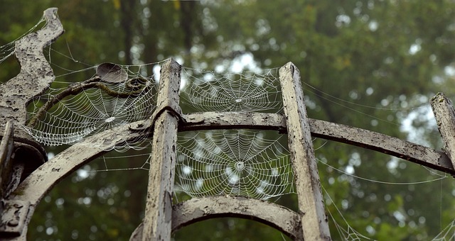 metal gate