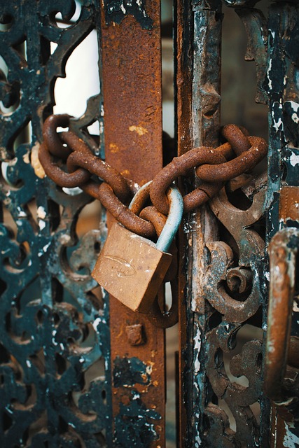 metal gate