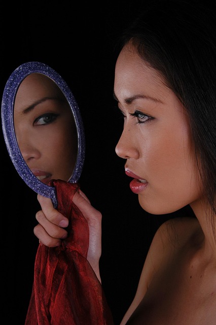 mirror-640x480-39662838.jpeg