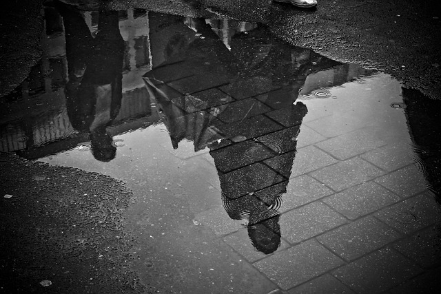 mirror-640x480-68540465.jpeg