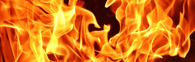outdoor-fireplace-640x480-50952889.jpeg