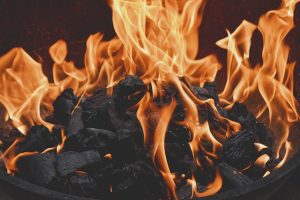 outdoor-fireplace-640x480-59001132.jpeg