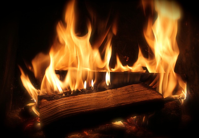 outdoor-fireplace-640x480-86831536.jpeg