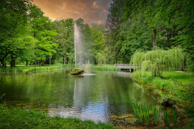 outdoor-fountain-water-feature-640x480-1980334.jpeg