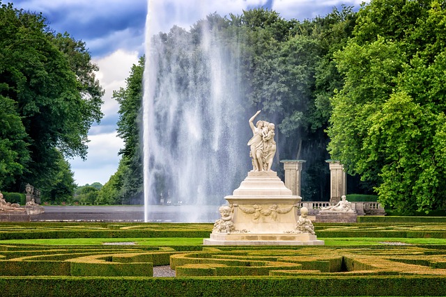 outdoor fountain, water feature
