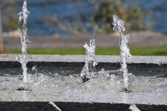 outdoor-fountain-water-feature-640x480-71296692.jpeg