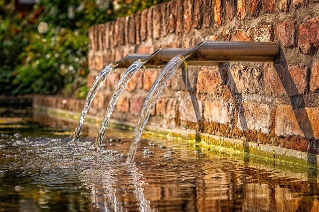 outdoor-fountain-water-feature-640x480-96179467.jpeg
