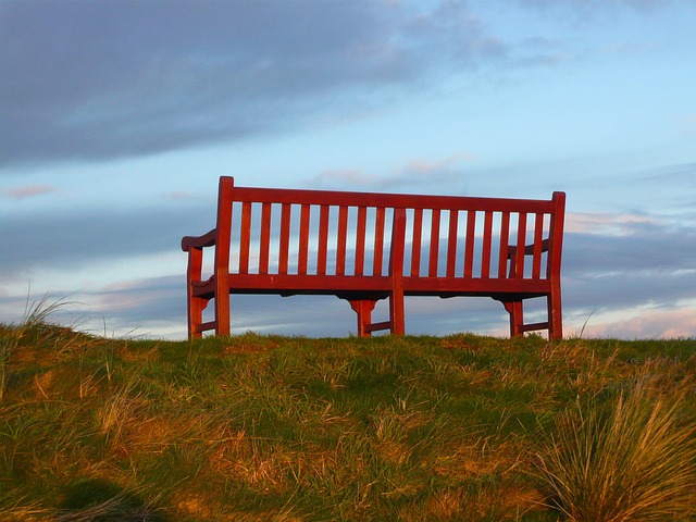 outdoor seating, outdoor seat
