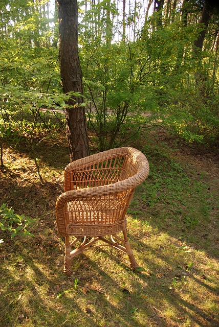 outdoor seating, outdoor seat