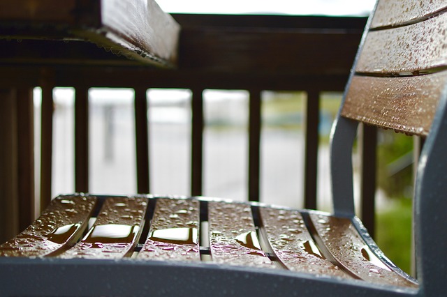 Weatherproof Outdoor Seating: Installation, Maintenance for Longevity