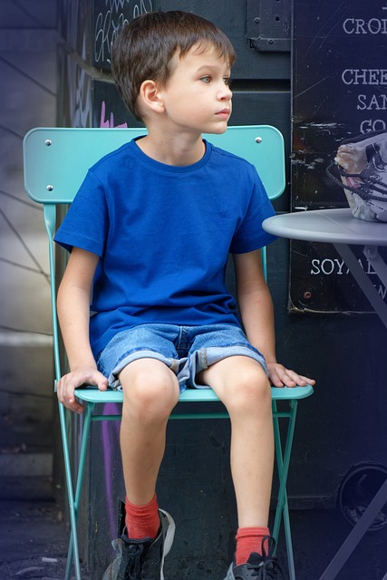 outdoor seating, outdoor seat