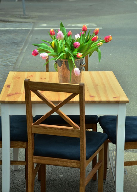 Elevate Outdoor Lounging: Custom Seating & Spaces for Comfortable Gatherings