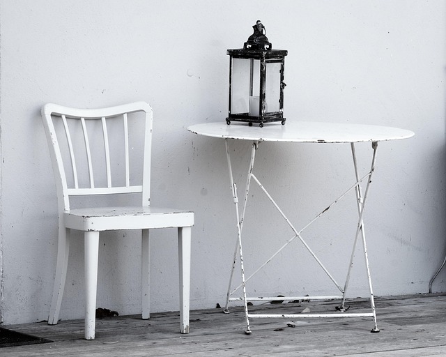 outdoor seating, outdoor seat