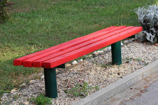 outdoor seating, outdoor seat