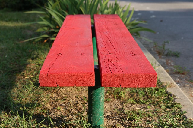 outdoor seating, outdoor seat