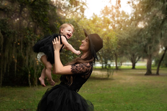 parent-parents-parenting-family-640x480-7486910.jpeg