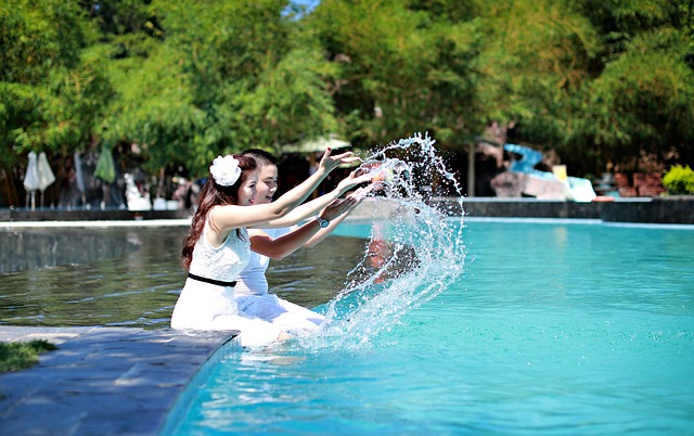 pool deck, pool surround, pool, swimming pool