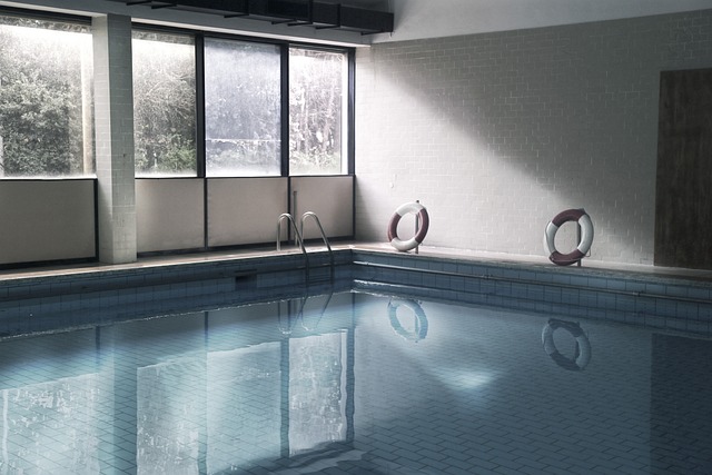 pool deck, pool surround, pool, swimming pool