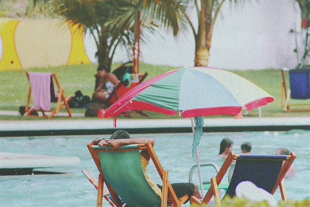 pool deck, pool surround, pool, swimming pool