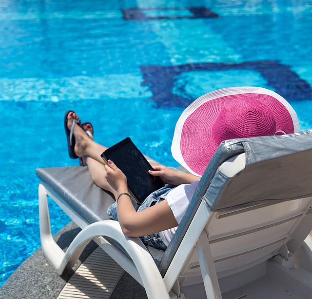 pool deck, pool surround, pool, swimming pool