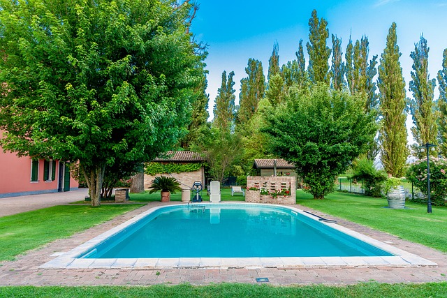 pool deck, pool surround, pool, swimming pool