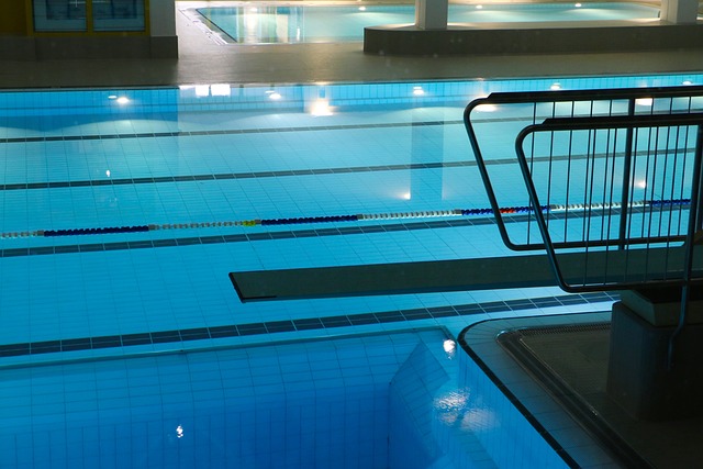 pool deck, pool surround, pool, swimming pool