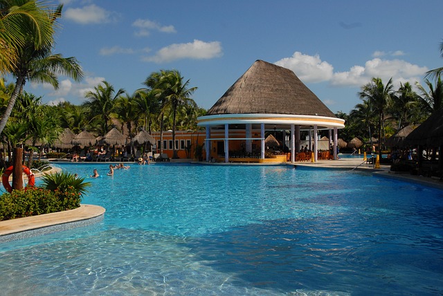pool-deck-pool-surround-pool-swimming-po-640x480-89117769.jpeg