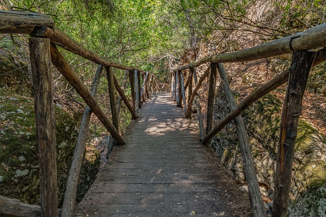 railing-640x480-94688568.jpeg