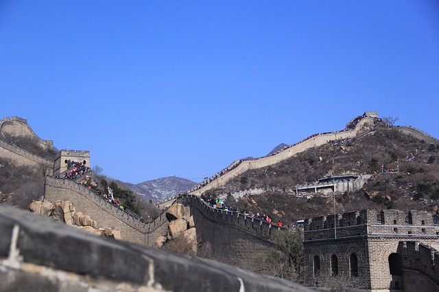 retaining-wall-640x480-79267015.jpeg