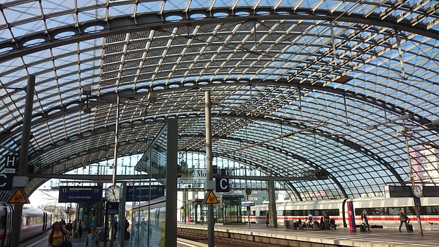 roof-640x480-33318579.jpeg
