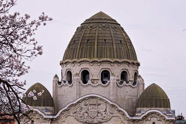 roof-640x480-42028145.jpeg