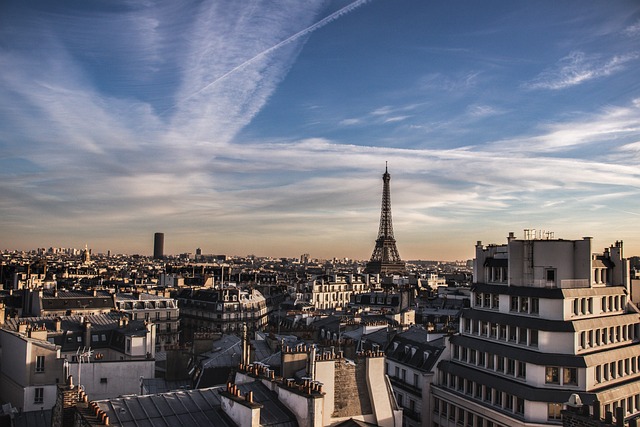 roof-640x480-86362516.jpeg