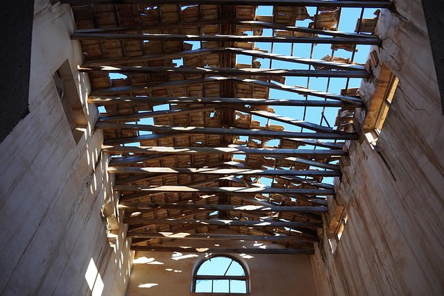 roof-640x480-98890991.jpeg
