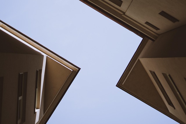 roof-roofing-house-roof-640x480-38751673.jpeg