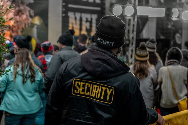 security-guard-640x480-10441657.jpeg