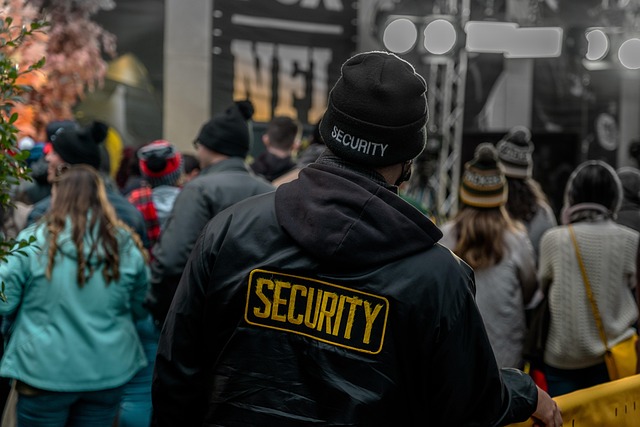 security-guard-640x480-80441242.jpeg
