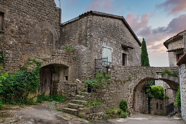 stair-640x480-2141850.jpeg