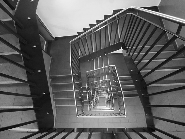 stair-640x480-21841570.jpeg