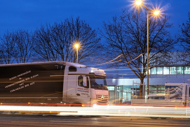 Navigating Flexible Insurance for Small Trucking Success
