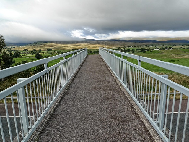 walkway-pathway-640x480-65952671.jpeg