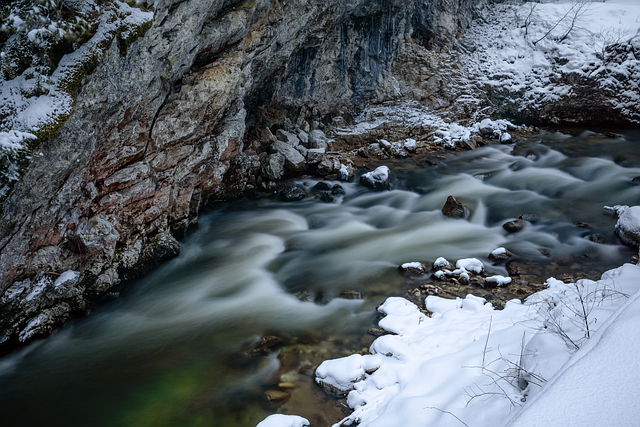 Contrast Water Therapy: A Natural Relief for Arthritis Pain