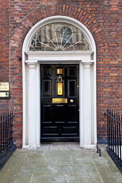 door-640x480-10529321.jpeg