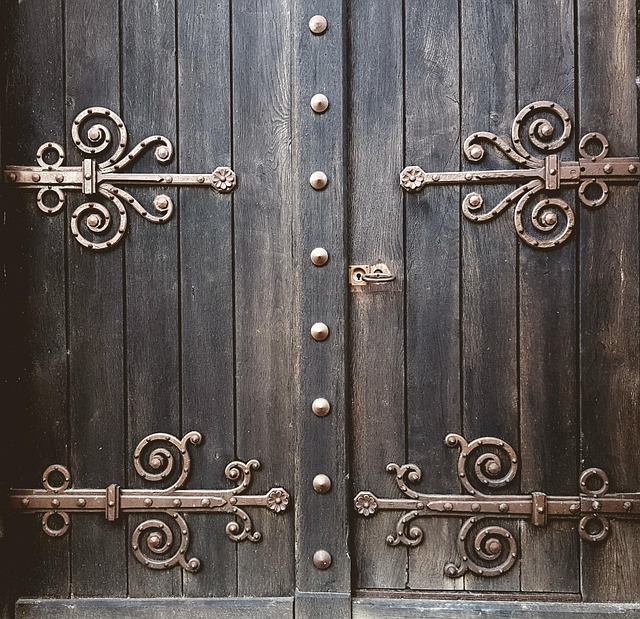 door-640x480-30069362.jpeg