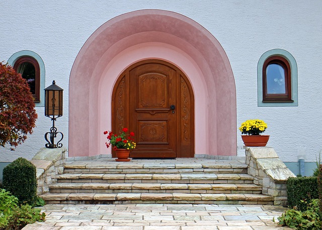 door-640x480-42978495.jpeg