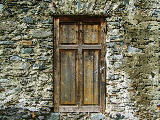 door-640x480-84503247.jpeg