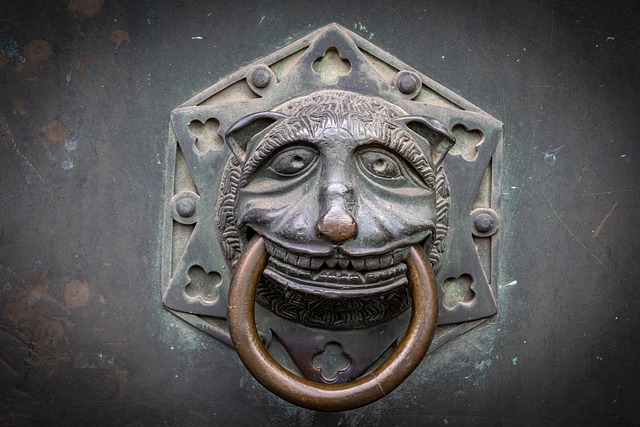 door-640x480-89201290.jpeg